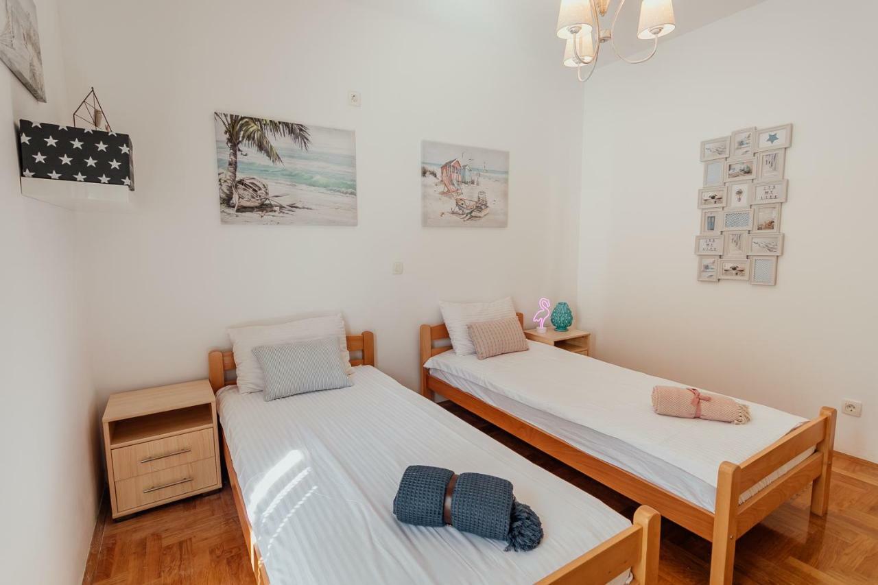 Acacia Hill A3 Apartment Thenovici Luaran gambar